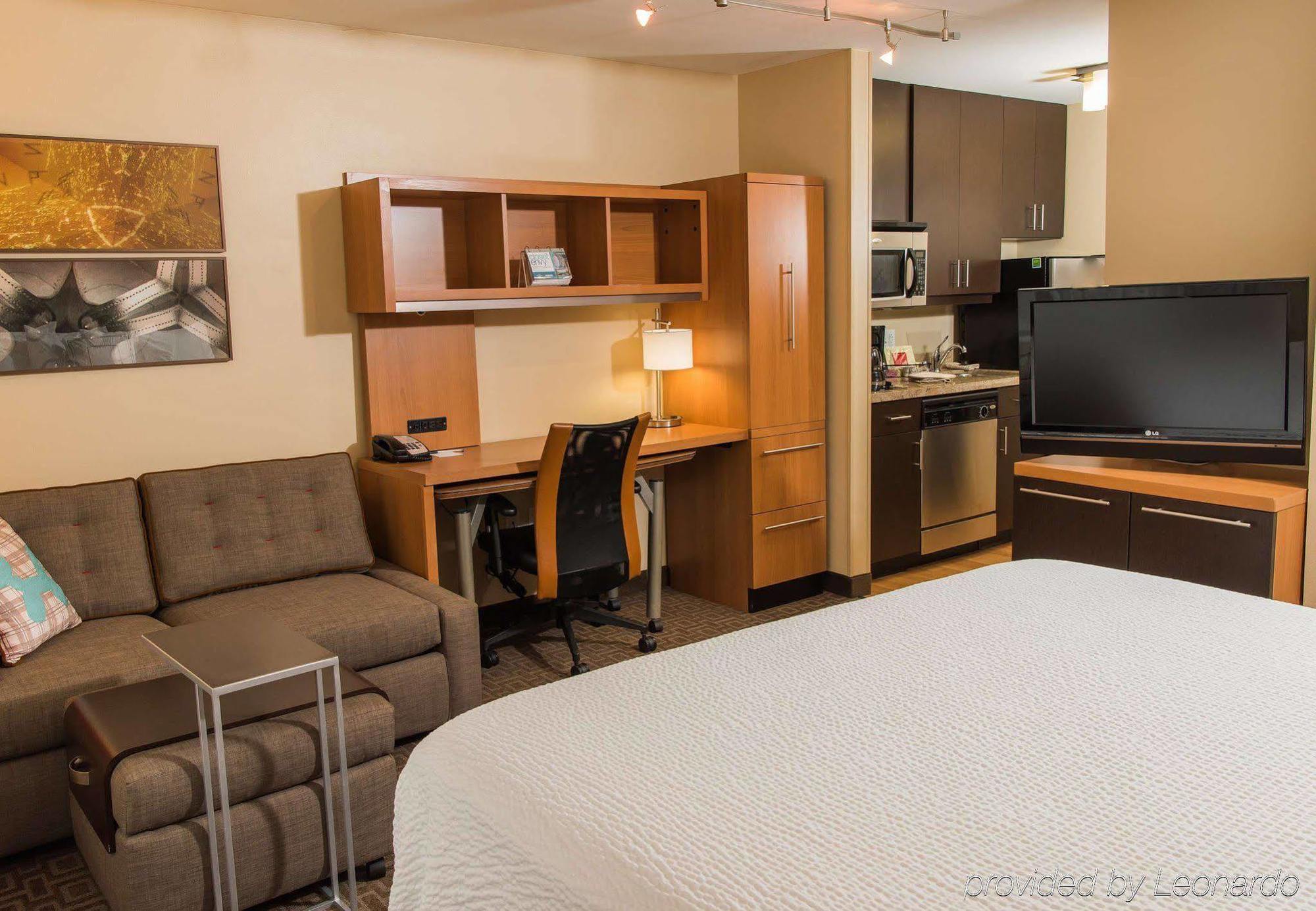 Towneplace By Marriott Erie Hotel 3*